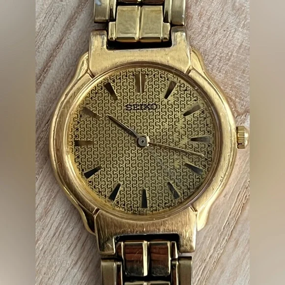 Seiko | Accessories | Seiko Ladies Watch Vintage Round  display picture 3